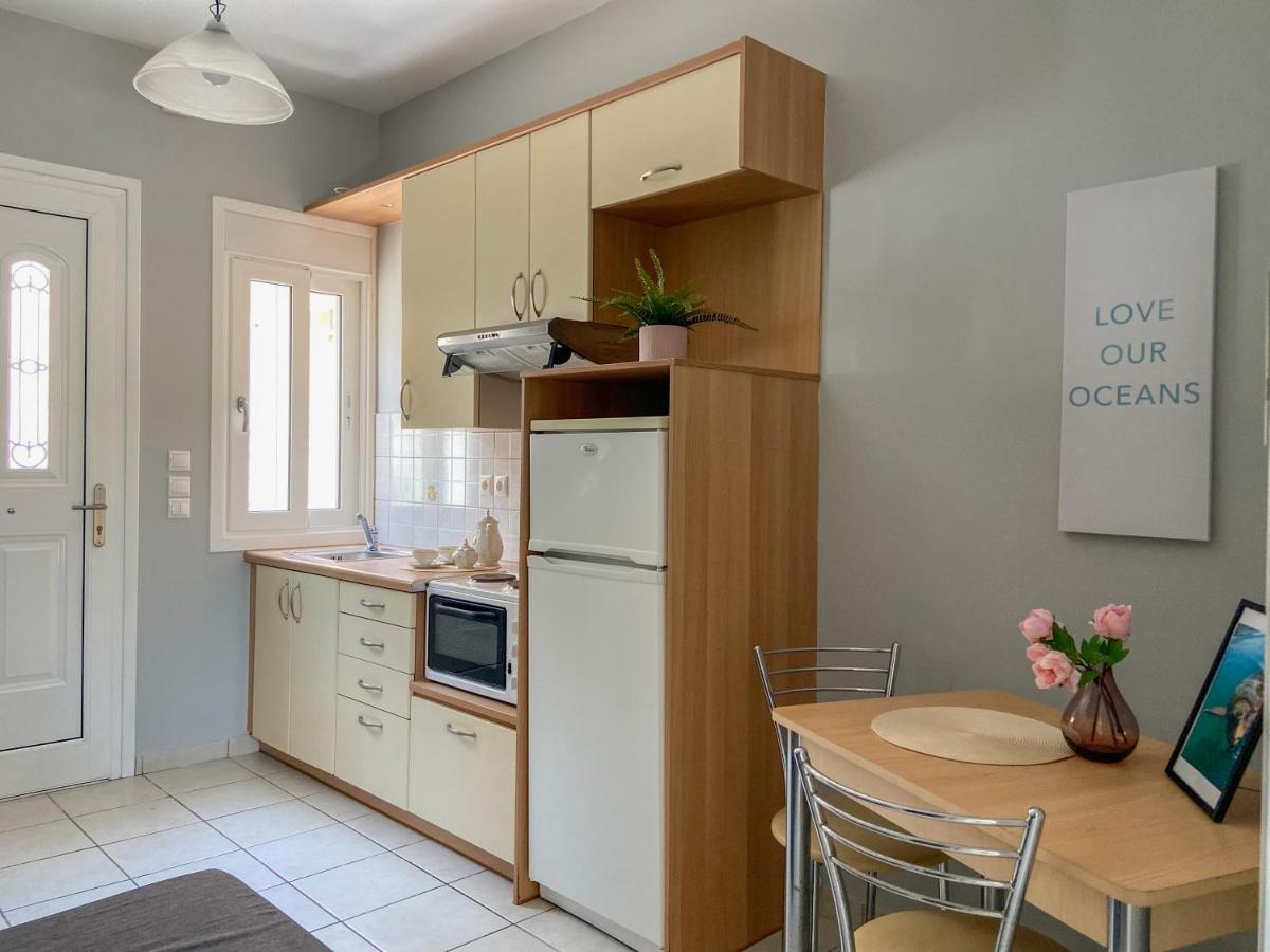 Ermis Apartments Argostoli  Exterior photo